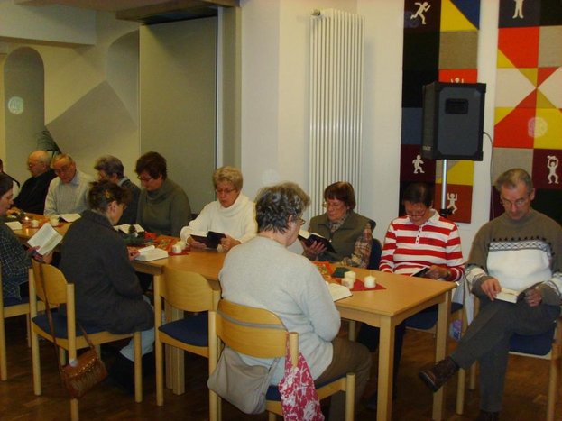 Weihnachtsfeier_Mitarbeiter_Kirchengemeinde_2010__15_.JPG