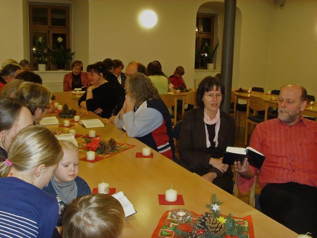 Weihnachtsfeier_Mitarbeiter_Kirchengemeinde_2010__9_.jpg
