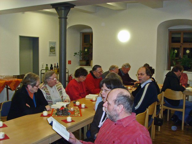 Weihnachtsfeier_Mitarbeiter_Kirchengemeinde_2010__20_.jpg